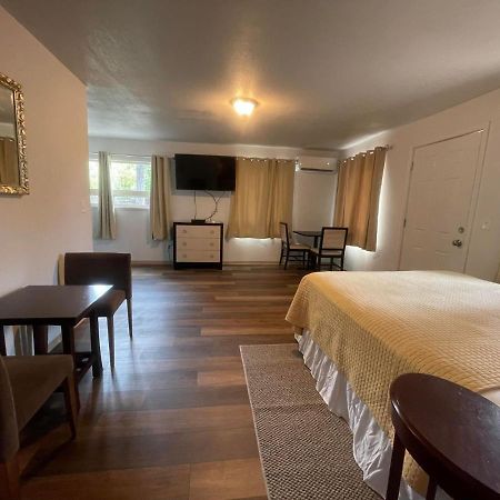Riverfront Lodging Shady Cove Luaran gambar