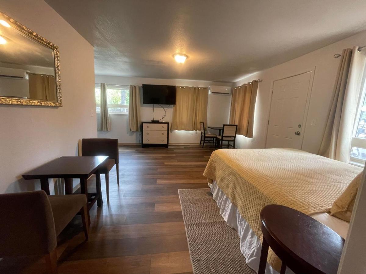 Riverfront Lodging Shady Cove Luaran gambar
