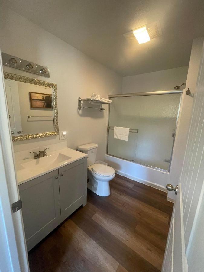 Riverfront Lodging Shady Cove Luaran gambar