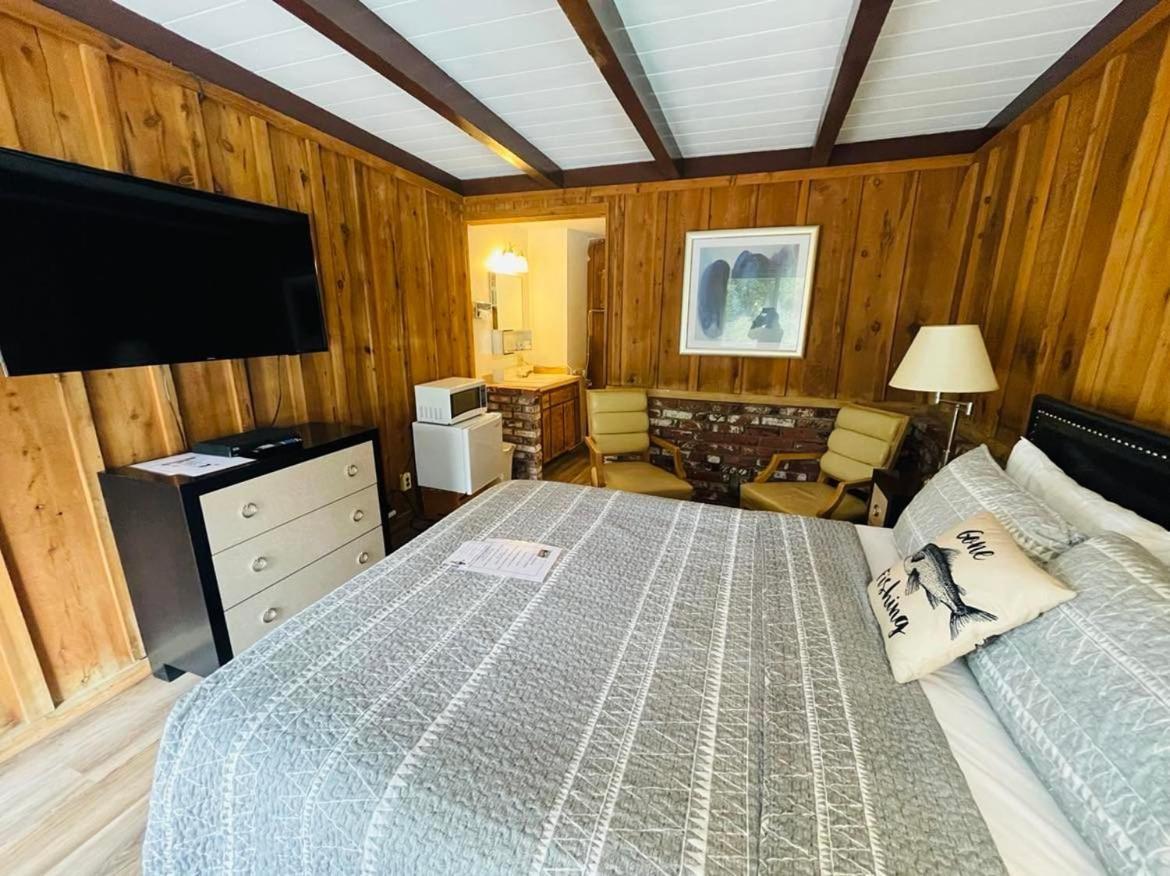 Riverfront Lodging Shady Cove Luaran gambar