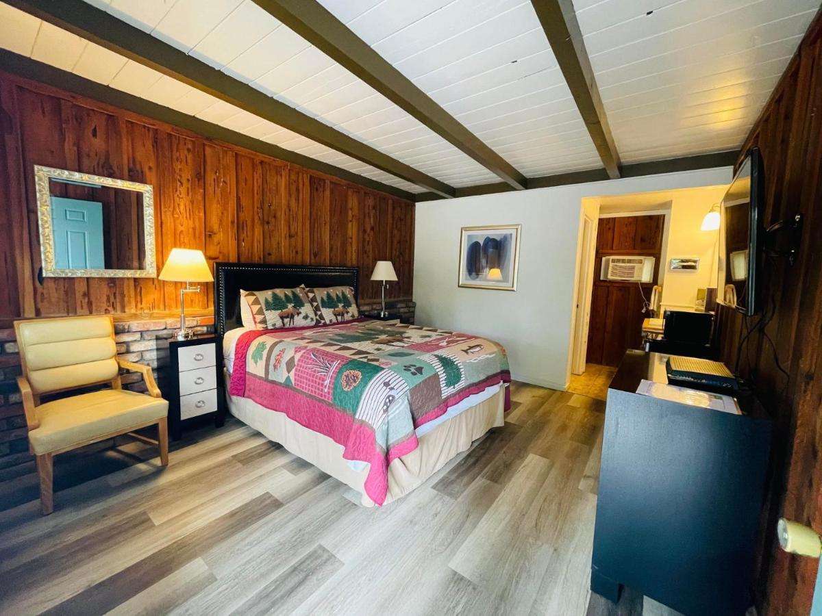 Riverfront Lodging Shady Cove Luaran gambar