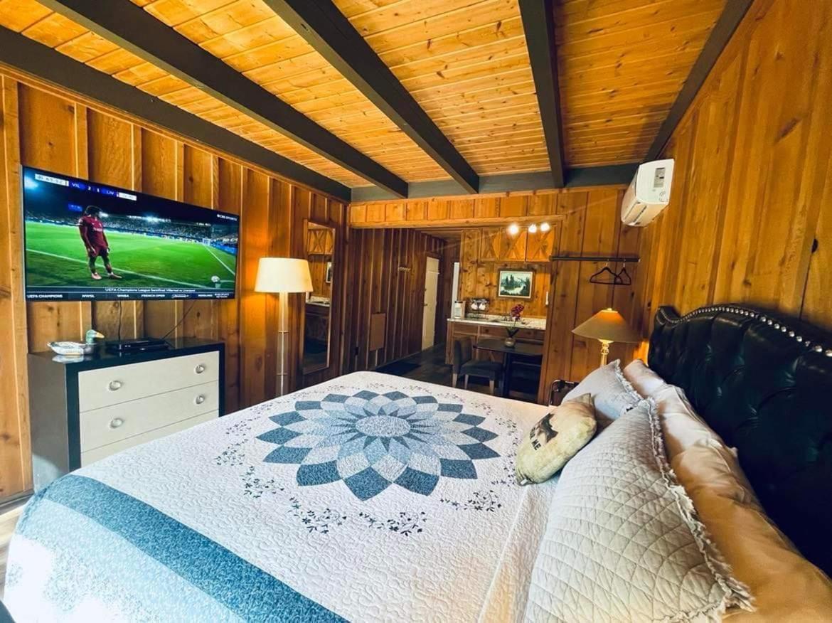 Riverfront Lodging Shady Cove Luaran gambar