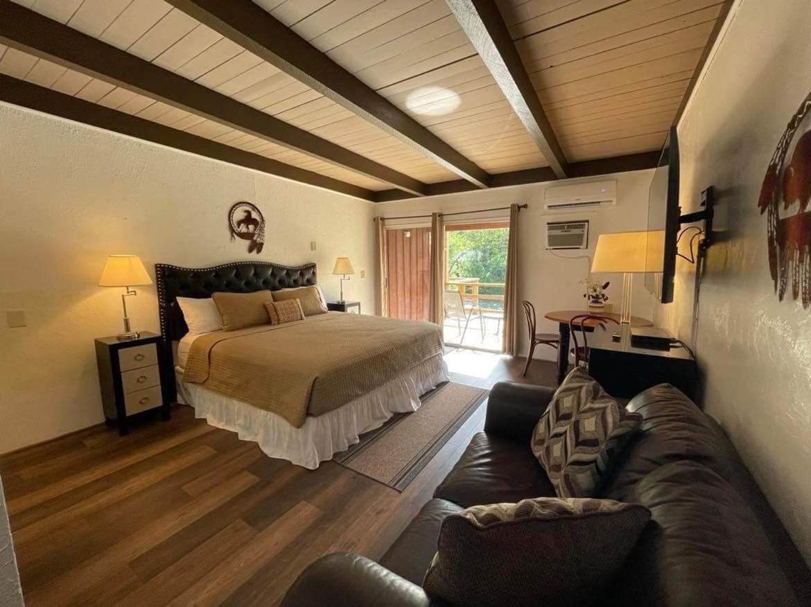 Riverfront Lodging Shady Cove Luaran gambar