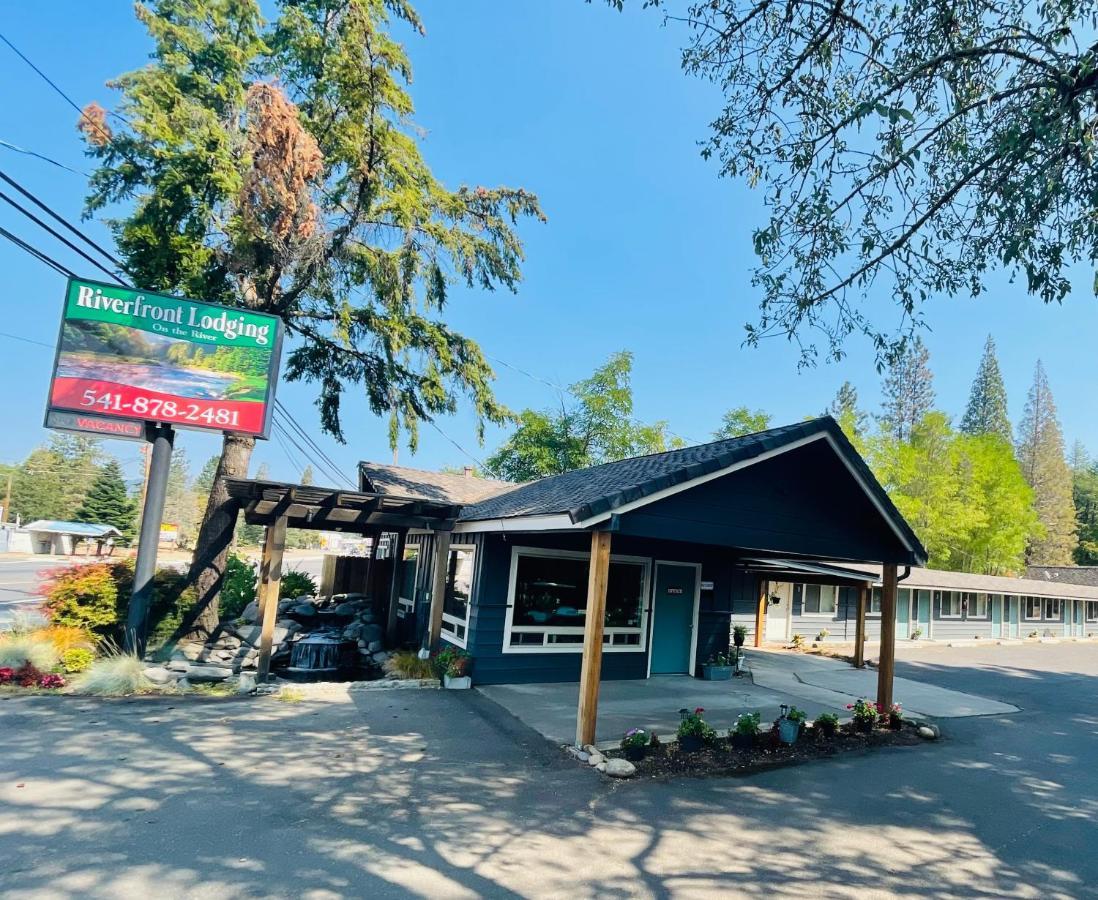 Riverfront Lodging Shady Cove Luaran gambar